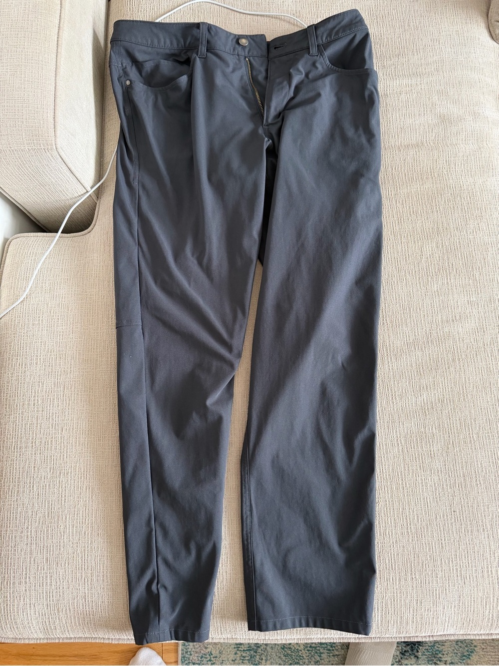 lululemon athletica Men's Slate Gray Performance Chinos